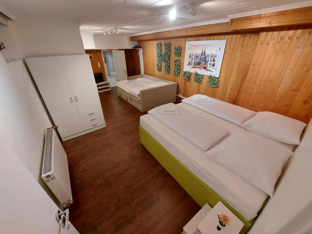 Basement Apartment Colonia Esterno foto