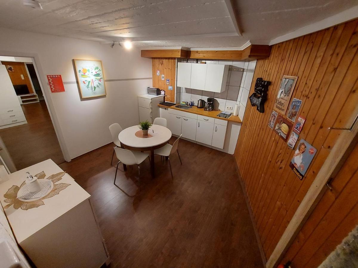 Basement Apartment Colonia Esterno foto