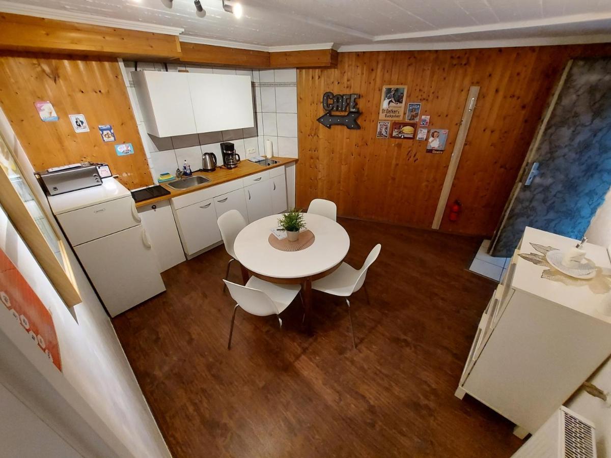 Basement Apartment Colonia Esterno foto